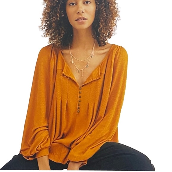 FREE PEOPLE Devin Mustard Textured Knit Henley Bishop Sleeve Boho Peasant Top XS - Picture 1 of 13